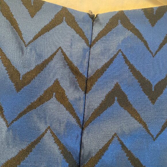 ANNE KLEIN belted chevron dress, metallic blue & black SZ 2 - Picture 3 of 11